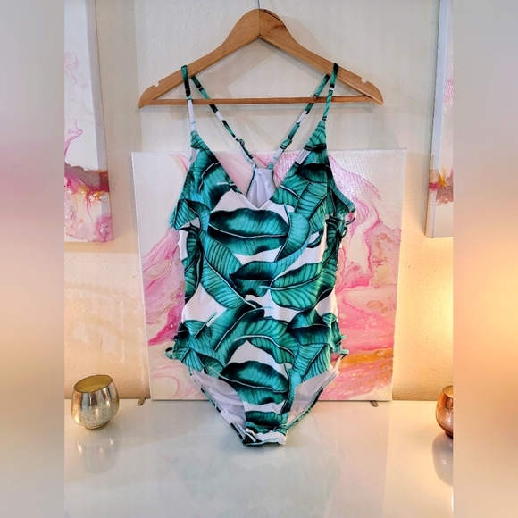 Cupshe Other - One Piece Cut Out Swimsuit